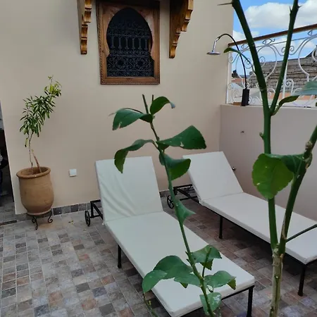 Dar Manzakin Hotel